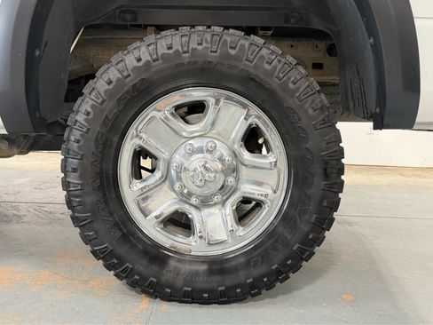 Used 2018 RAM 2500 Tradesman w/ Chrome Appearance Group AWD/4WD image 9