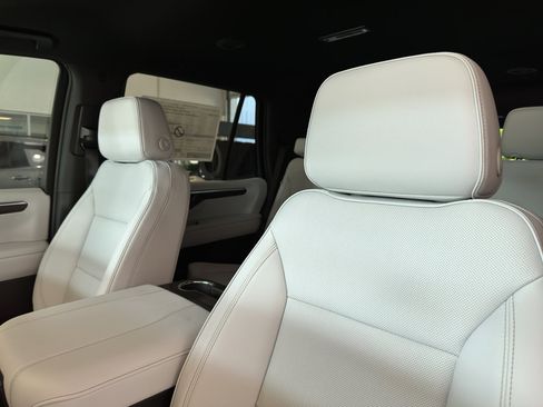 New 2025 Chevrolet Tahoe Premier image 4