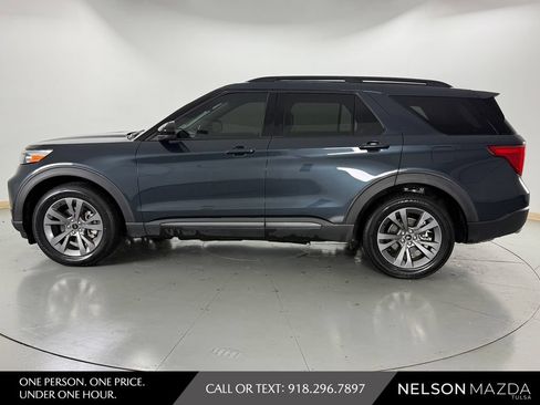 Used 2022 Ford Explorer XLT w/ Equipment Group 202A AWD/4WD image 9