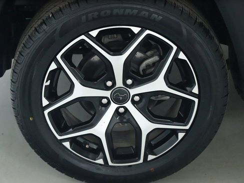 Used 2025 Jeep Compass Limited AWD/4WD image 12