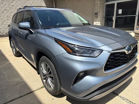 Used 2021 Toyota Highlander Platinum AWD/4WD image 5