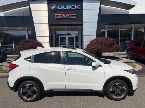 Used 2018 Honda HR-V EX image 36