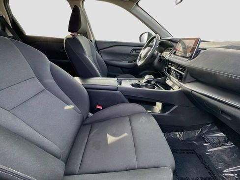 Used 2024 Nissan Rogue S FWD image 26