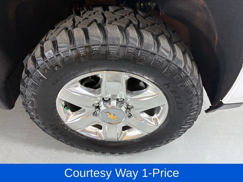 Used 2024 Chevrolet Silverado 3500 High Country w/ High Country Premium Package AWD/4WD image 13