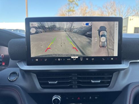 Used 2025 Ford Explorer ST-Line image 19