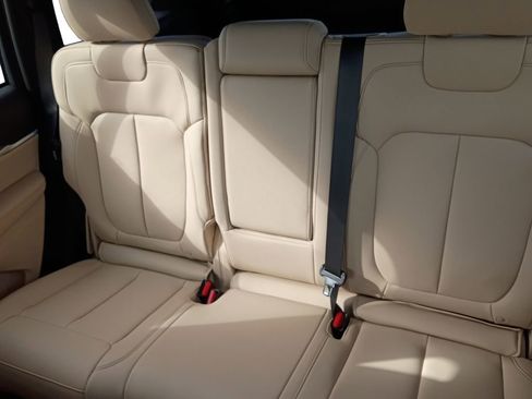 New 2026 Jeep Grand Cherokee Limited image 22