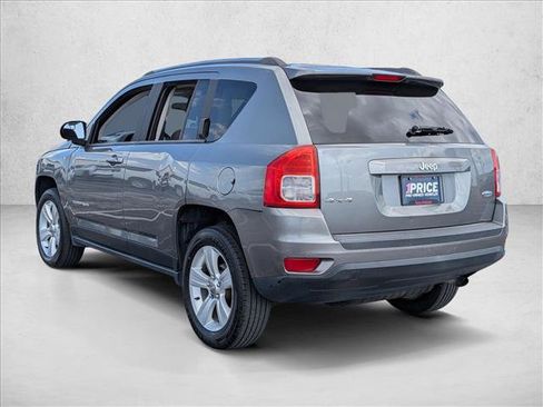 Used 2013 Jeep Compass Latitude AWD/4WD image 8