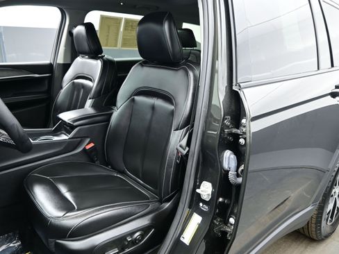 Used 2023 Jeep Grand Cherokee L Limited image 11