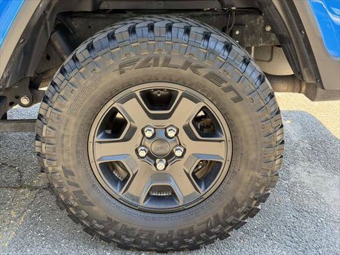 Used 2021 Jeep Gladiator Overland w/ Popular Equipment Package AWD/4WD image 13