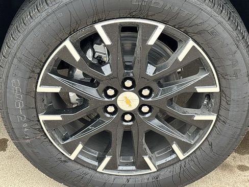 New 2026 Chevrolet Traverse LT w/ Sun and Wheel Package FWD image 10