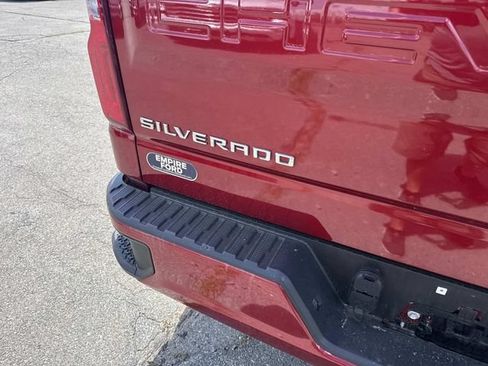 Used 2023 Chevrolet Silverado 1500 RST AWD/4WD image 5