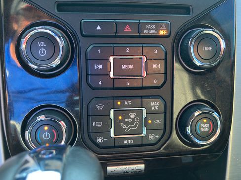 Used 2014 Ford F150 Platinum AWD/4WD image 21