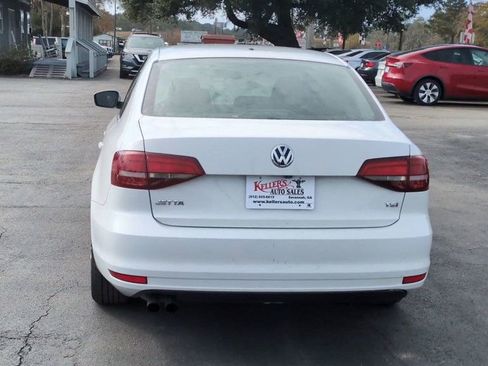 Used 2017 Volkswagen Jetta S image 7