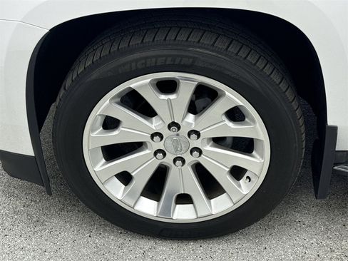 Used 2016 Cadillac Escalade Luxury image 43