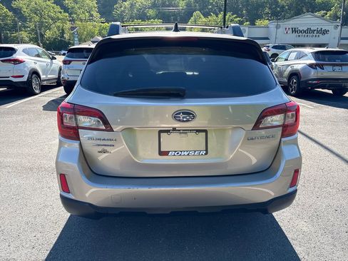Used 2016 Subaru Outback 2.5i Premium AWD/4WD image 4