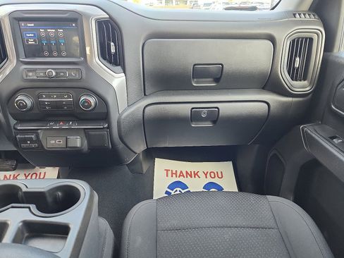 Used 2023 Chevrolet Silverado 2500 Custom w/ Custom Convenience Package image 11