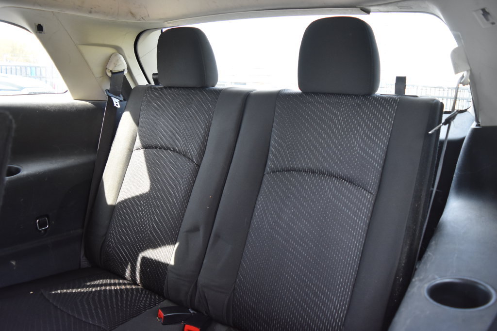 Used 2018 Dodge Journey SE w/ Connectivity Group FWD image 11