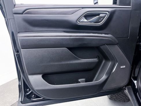 Used 2023 Chevrolet Suburban RST w/ Sport Performance Package image 35