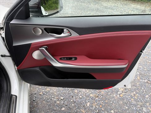 Used 2019 Kia Stinger GT1 AWD/4WD image 26