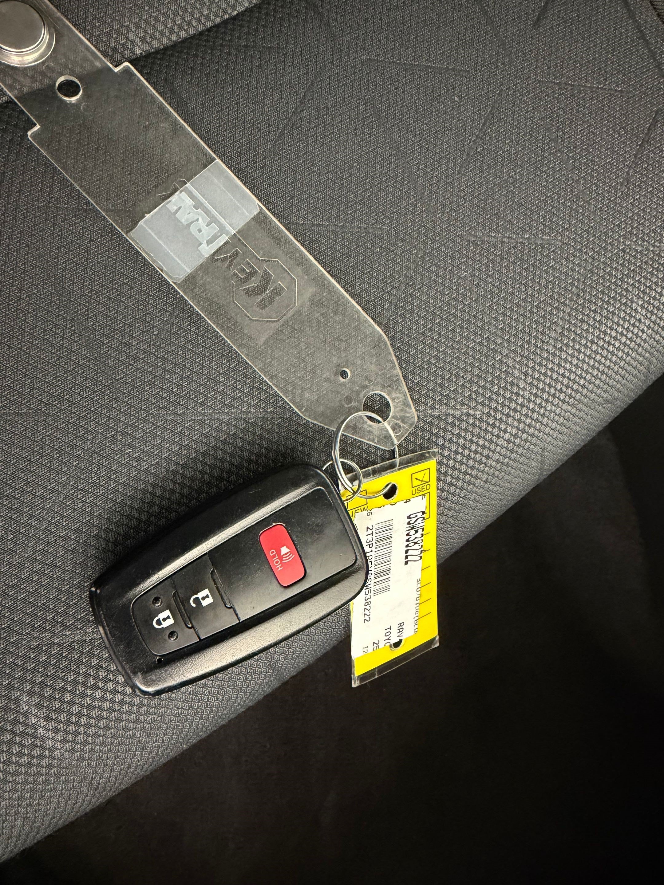Used 2025 Toyota RAV4 XLE AWD/4WD image 31