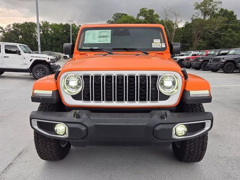 New 2026 Jeep Wrangler Unlimited Sahara w/ Whitecap Package AWD/4WD image 2