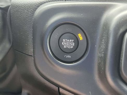 Used 2022 Jeep Wrangler Unlimited Sport image 31