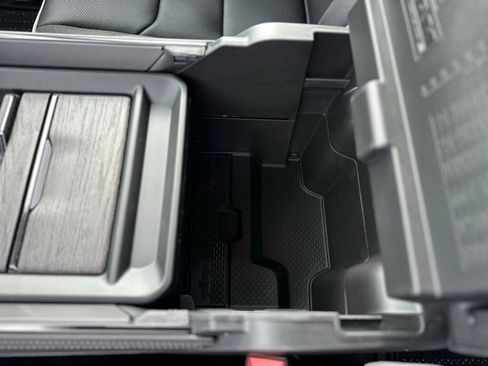 New 2026 RAM 1500 Limited w/ Body Color Bumper Group image 25