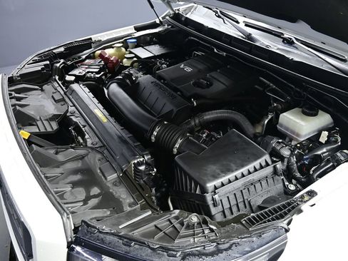 Used 2022 Nissan Frontier SV image 40