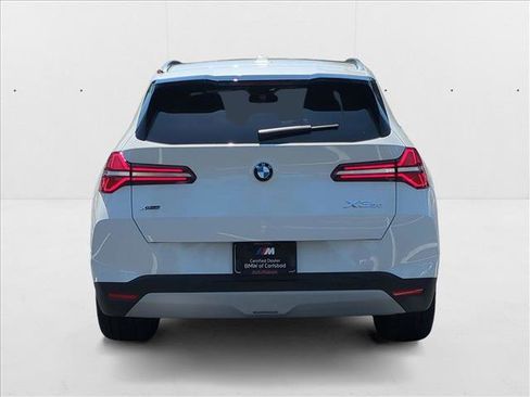 Used 2026 BMW X5 sDrive40i w/ M Sport Package image 4