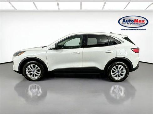 Used 2020 Ford Escape SE image 8