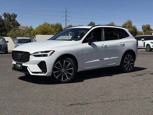 Certified 2023 Volvo XC60 B5 Plus image 2