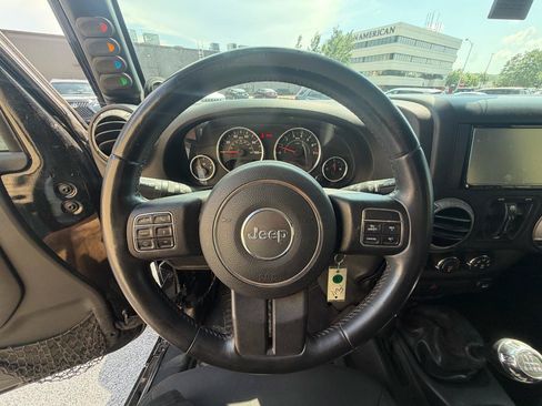 Used 2014 Jeep Wrangler Unlimited Sport AWD/4WD image 14