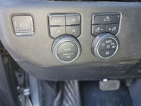 Used 2024 Chevrolet Silverado 1500 RST image 27