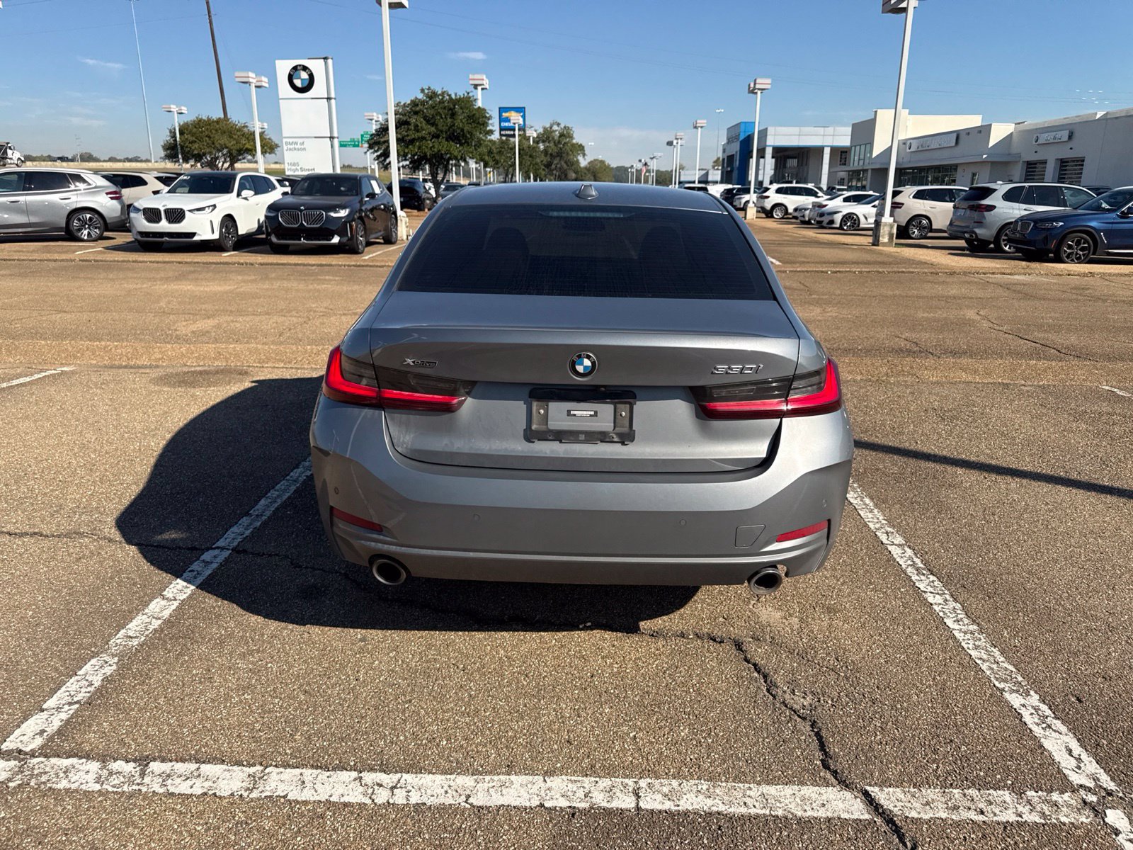 Certified 2023 BMW 330i xDrive Sedan w/ Premium Package AWD/4WD image 6