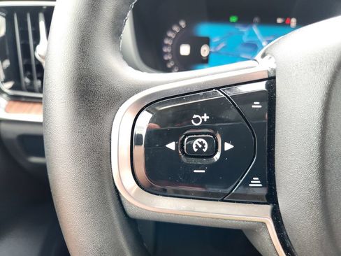 Certified 2024 Volvo S60 B5 Plus AWD/4WD image 33