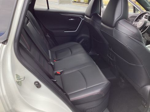 Certified 2022 Toyota RAV4 XSE w/ Premium Package AWD/4WD image 9