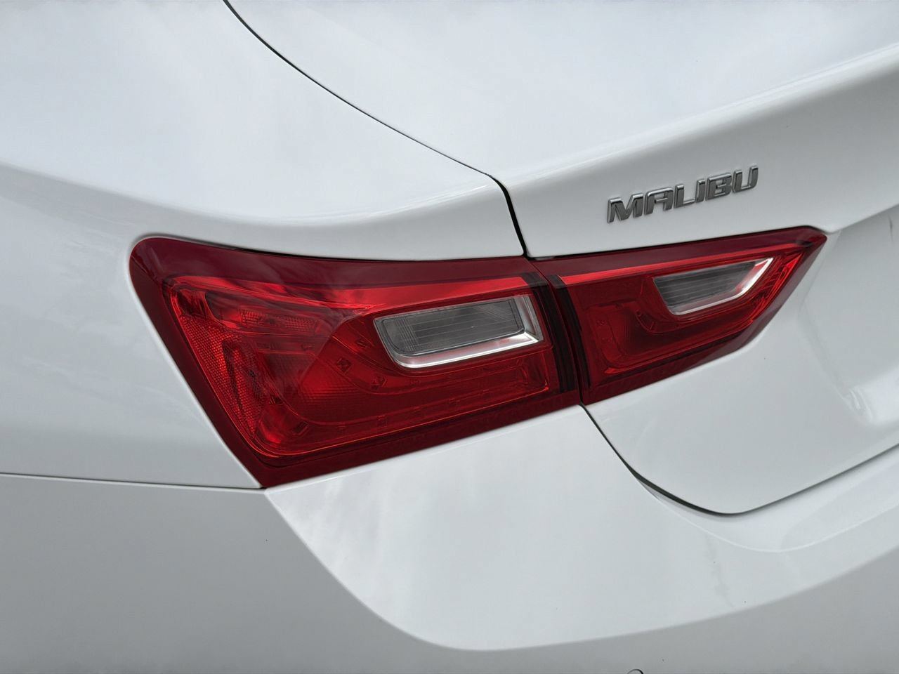Used 2024 Chevrolet Malibu LT FWD image 7