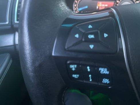 Used 2016 Ford Explorer Platinum image 10