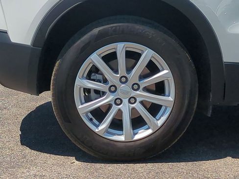 Used 2022 Cadillac XT4 Luxury w/ Cold Weather Package FWD image 36