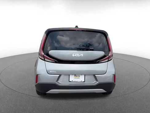 Used 2025 Kia Soul LX w/ LX Technology Package FWD image 10