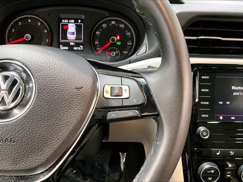 Used 2021 Volkswagen Passat 2.0T SE w/ Luggage Net & Mats Package image 16