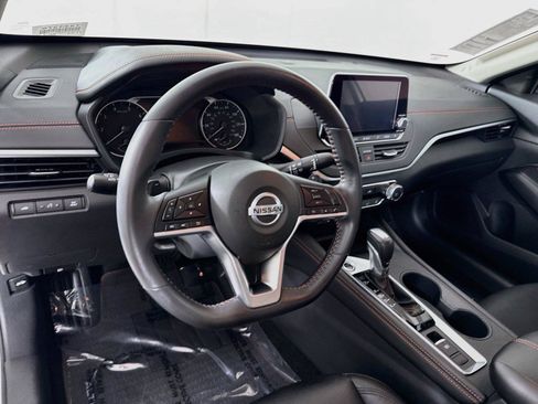 Used 2022 Nissan Altima 2.5 SR AWD/4WD image 4