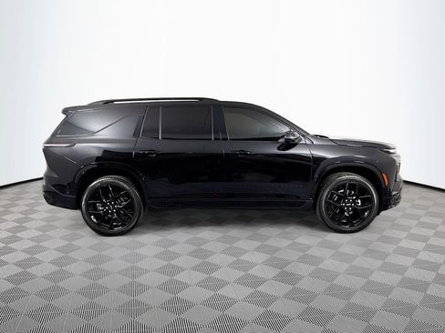Used 2025 Chevrolet Traverse RS AWD/4WD image 8