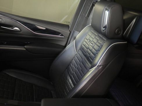 Used 2024 Cadillac Escalade V w/ LPO, ONYX Package image 45