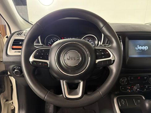 Used 2021 Jeep Compass Sport FWD image 15