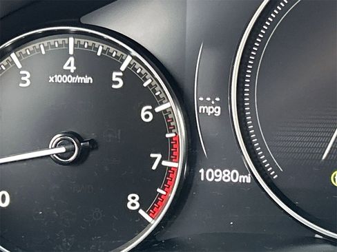 Used 2024 MAZDA MAZDA3 s image 29