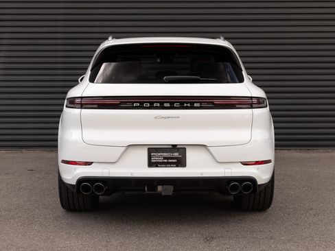 New 2025 Porsche Cayenne image 6