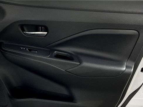 Certified 2023 Nissan Versa SV FWD image 27