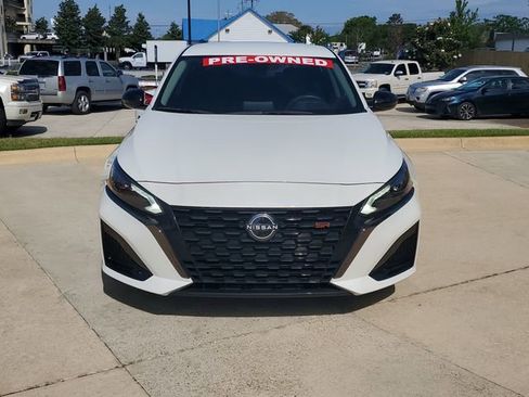 Used 2023 Nissan Altima 2.5 SR FWD image 7