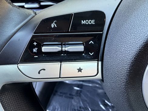 Used 2024 Hyundai Elantra Limited FWD image 32